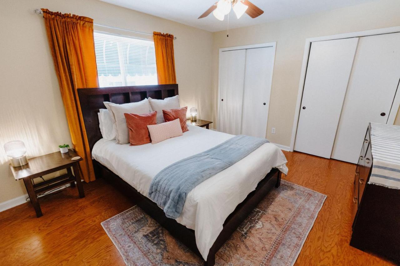 Centrally Located 3Br Overton Square Fast Wifi Free Parking Yes Pets Мемфис Экстерьер фото
